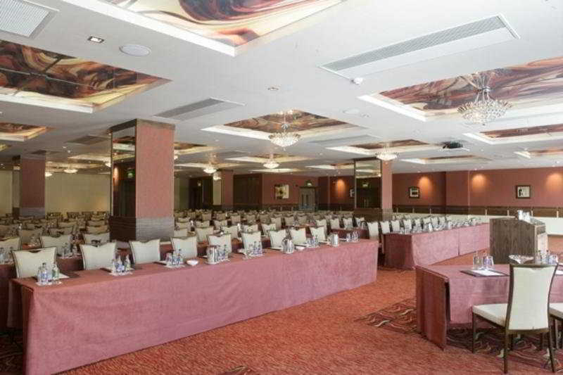 Maldron Hotel Tallaght Exterior foto